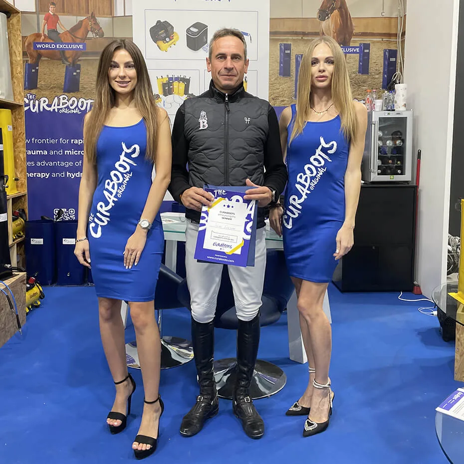 Julien Epaillard con Curaboots